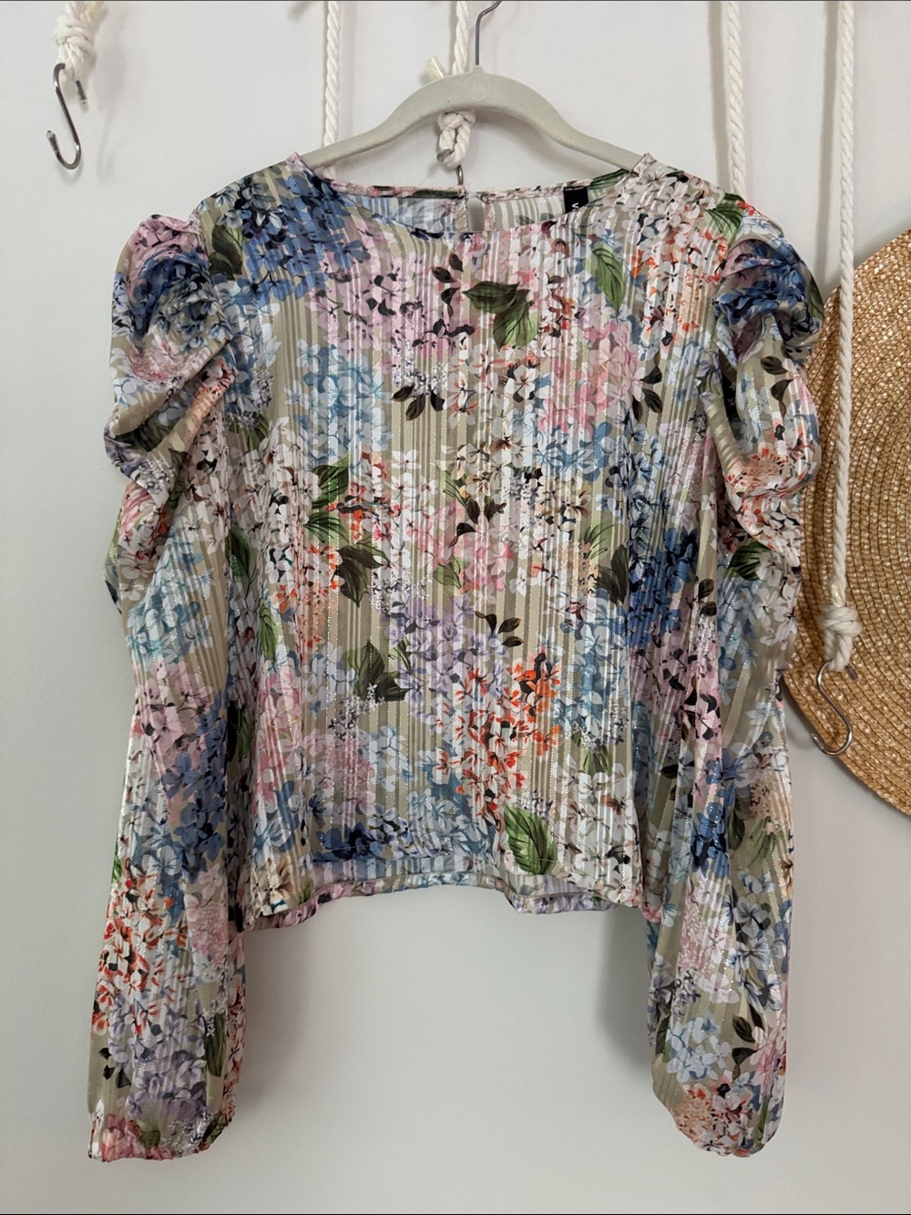 Pleated Floral Puff-Sleeve Blouse in Pastel Multicolor